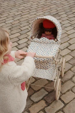 Discount Konges Sløjd Dukken Odette - multi