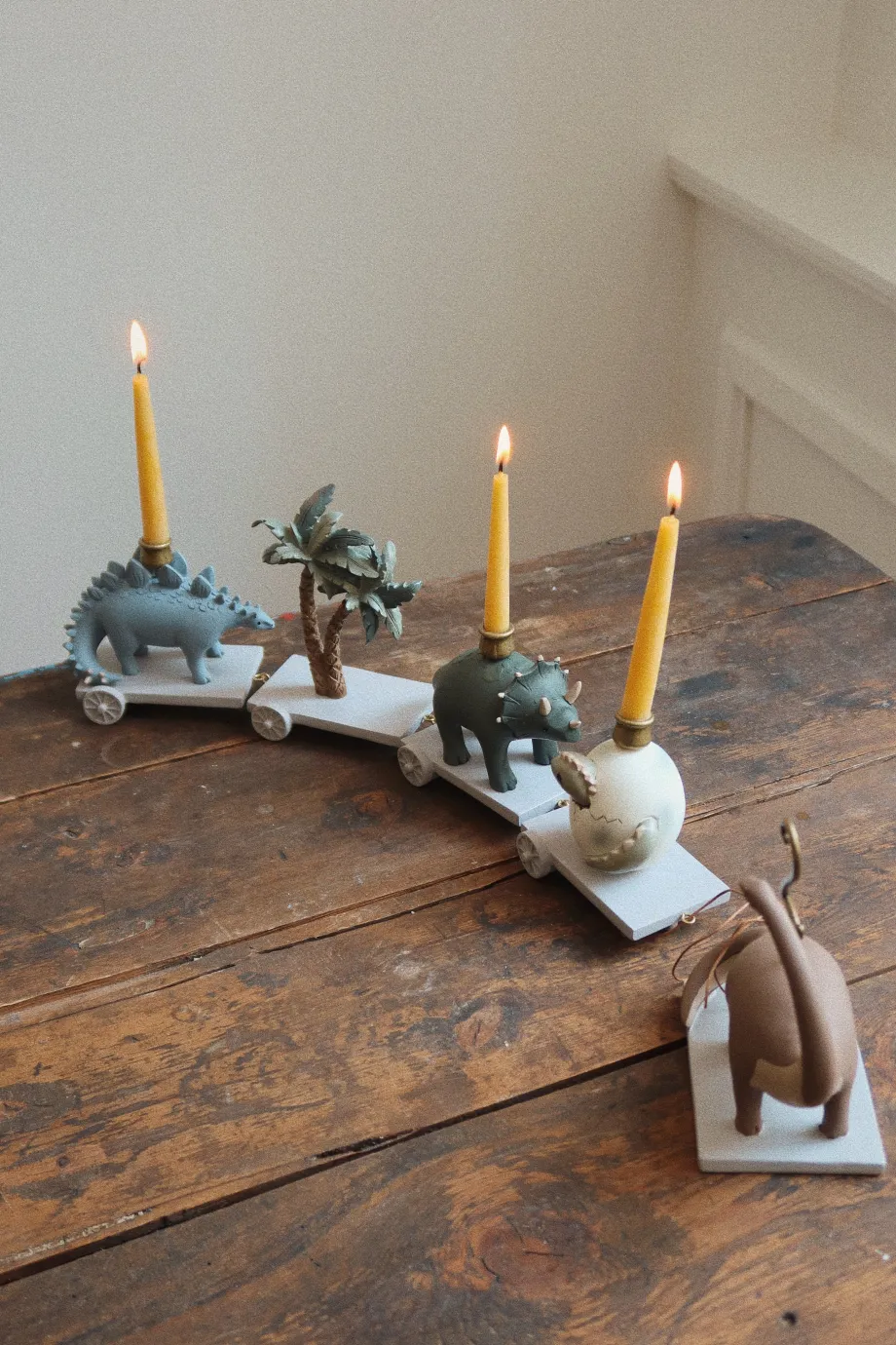 Cheap Konges Sløjd FØDSELSDAGSTOG - dinomite