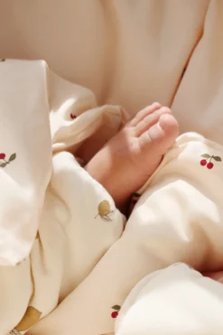 New Konges Sløjd køredragt med hætte - lemon