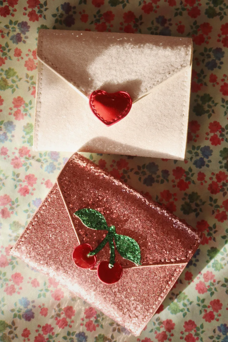 Hot Konges Sløjd LOVE LETTER PUNG - cream glitter creamglitter