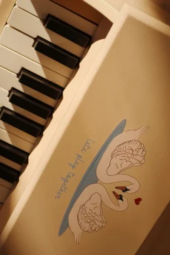 Store Konges Sløjd PIANO - swan